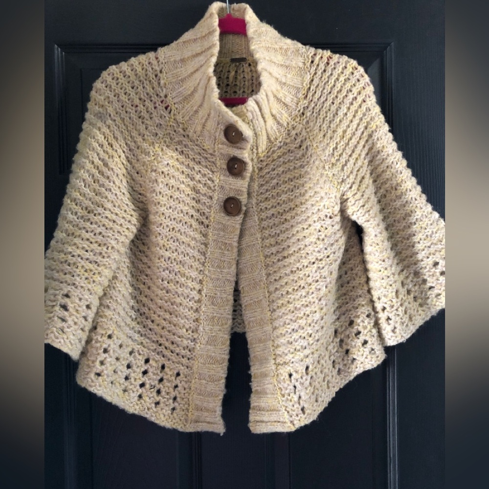 Cozy Cream Button-Front Women’s Sweater Cardigan
Free People
Size S/M